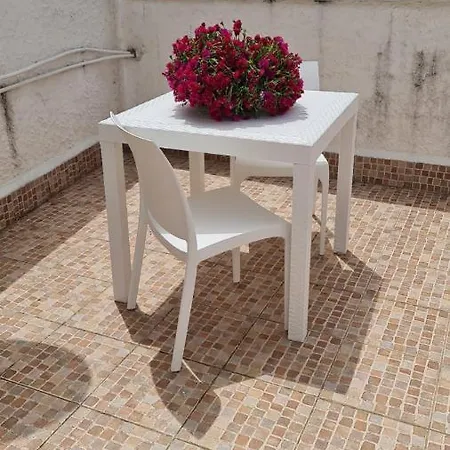 Sweet Life Aparthotel